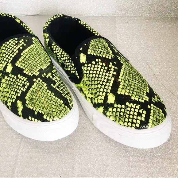 SOLD 🛍NWOT Qupid platform neon green sneakers - Picture 4 of 7